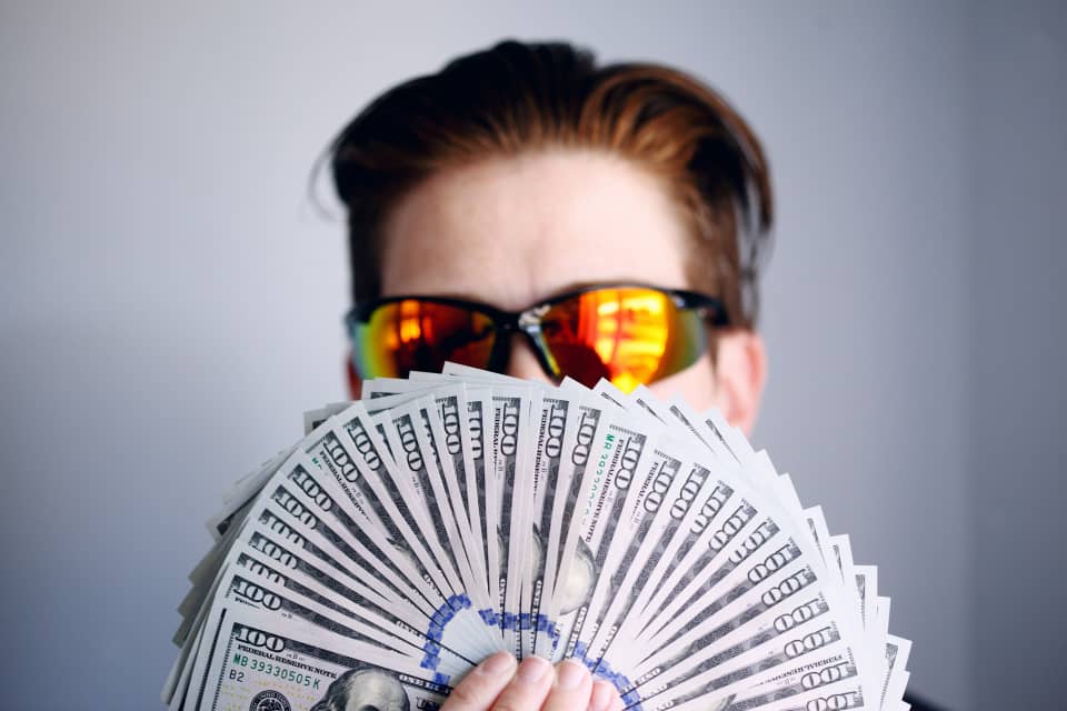 10 Smart Investing Moves to Make in Your 20s and 30s (Build Wealth Before It’s Too Late)